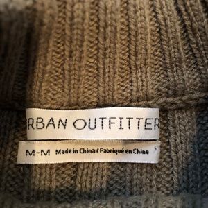 Green urban renewal sweater